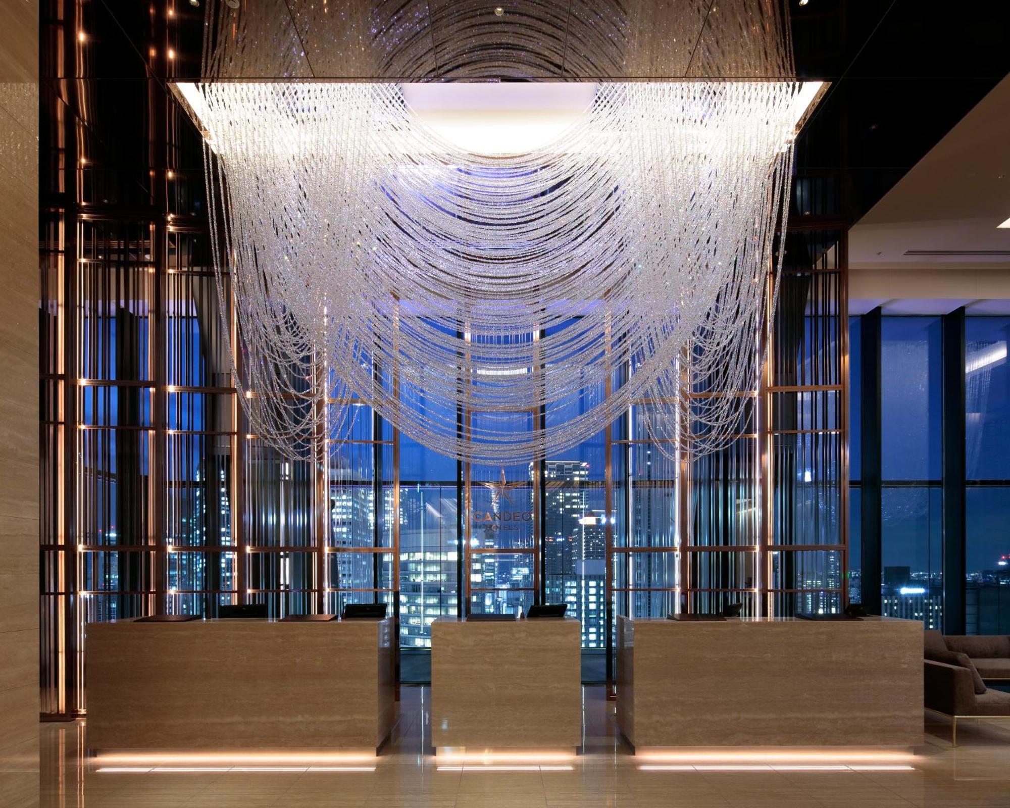 Candeo Hotels Osaka The Tower Ngoại thất bức ảnh The 10000-crystal chandelier at the lobby