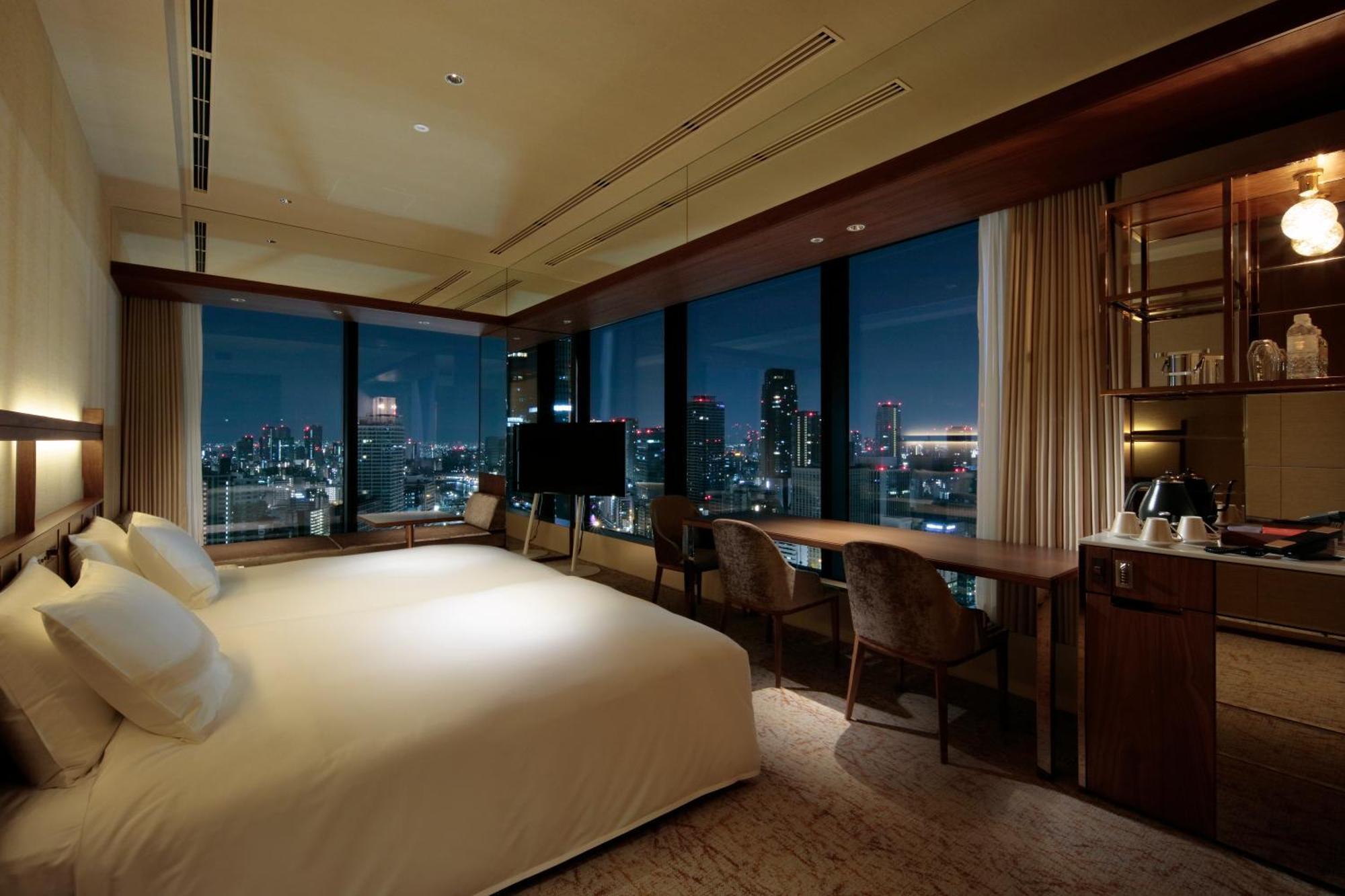 Candeo Hotels Osaka The Tower Phòng bức ảnh A bedroom at the hotel
