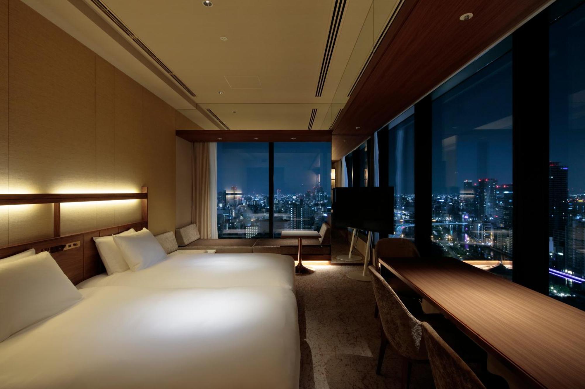 Candeo Hotels Osaka The Tower Phòng bức ảnh A room at the hotel