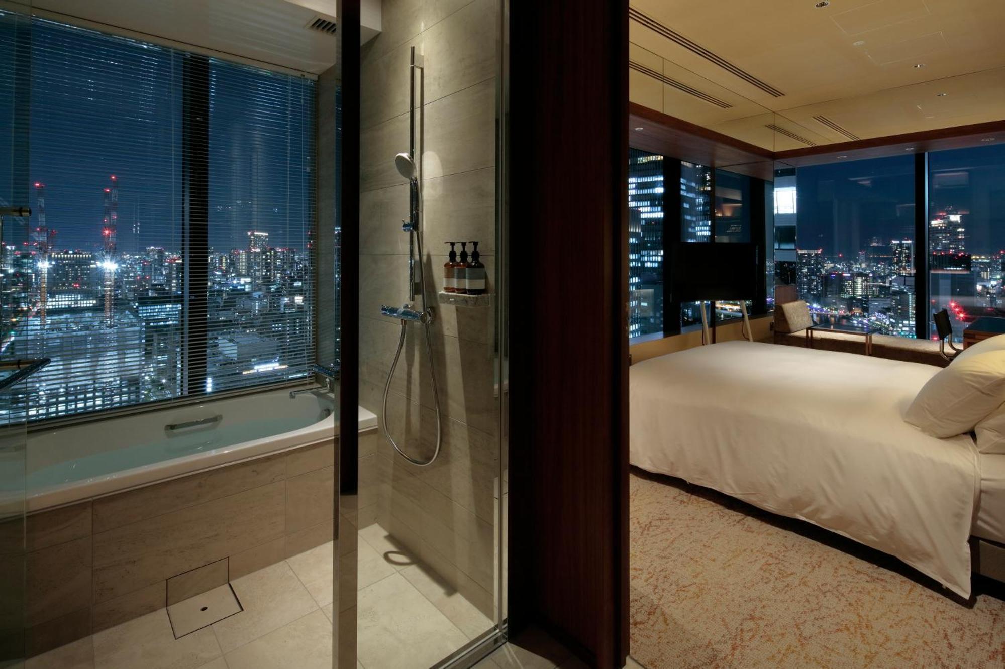 Candeo Hotels Osaka The Tower Phòng bức ảnh A suite at the Ritz-Carlton, Tokyo
