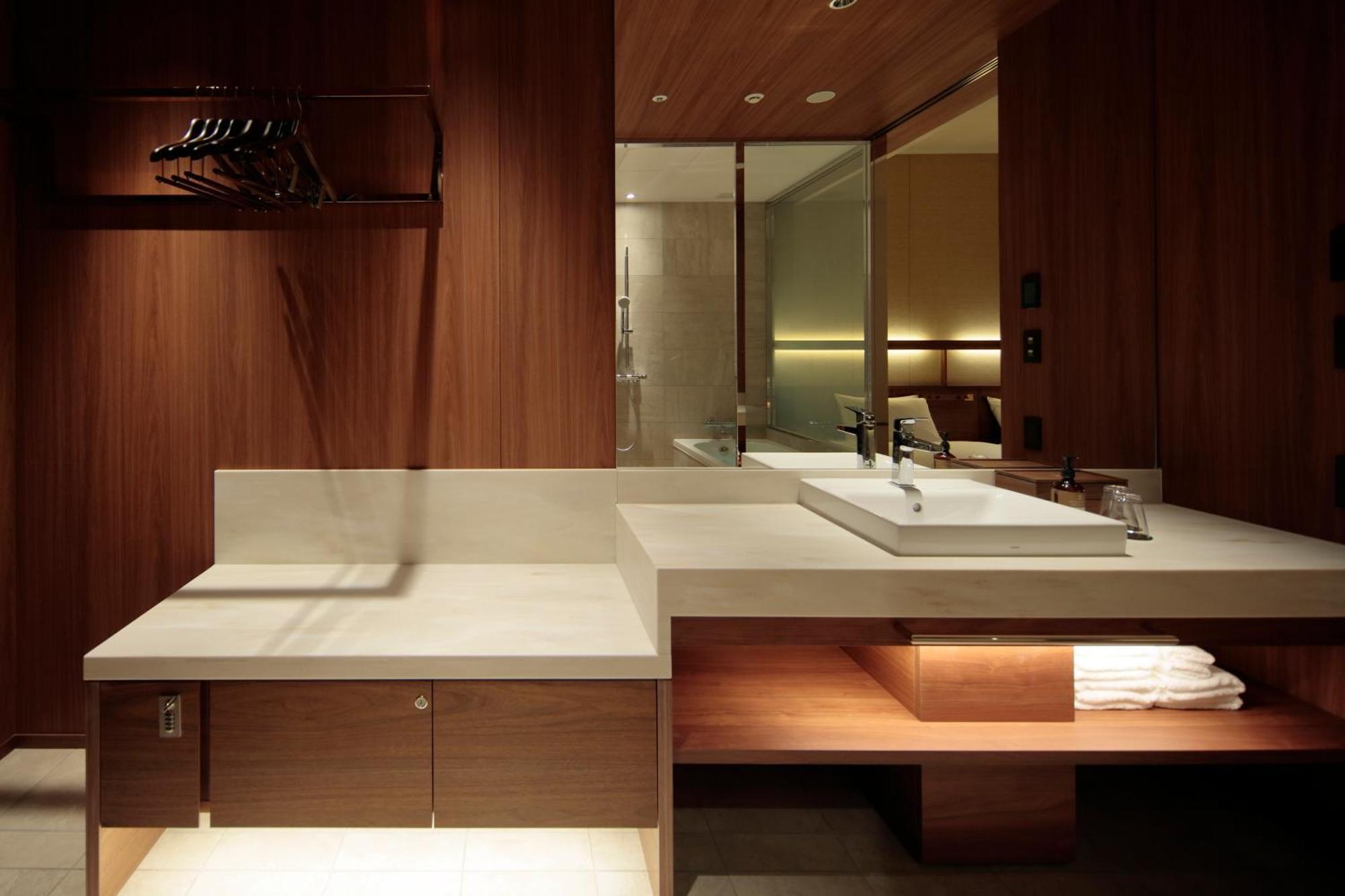 Candeo Hotels Osaka The Tower Phòng bức ảnh Bathroom