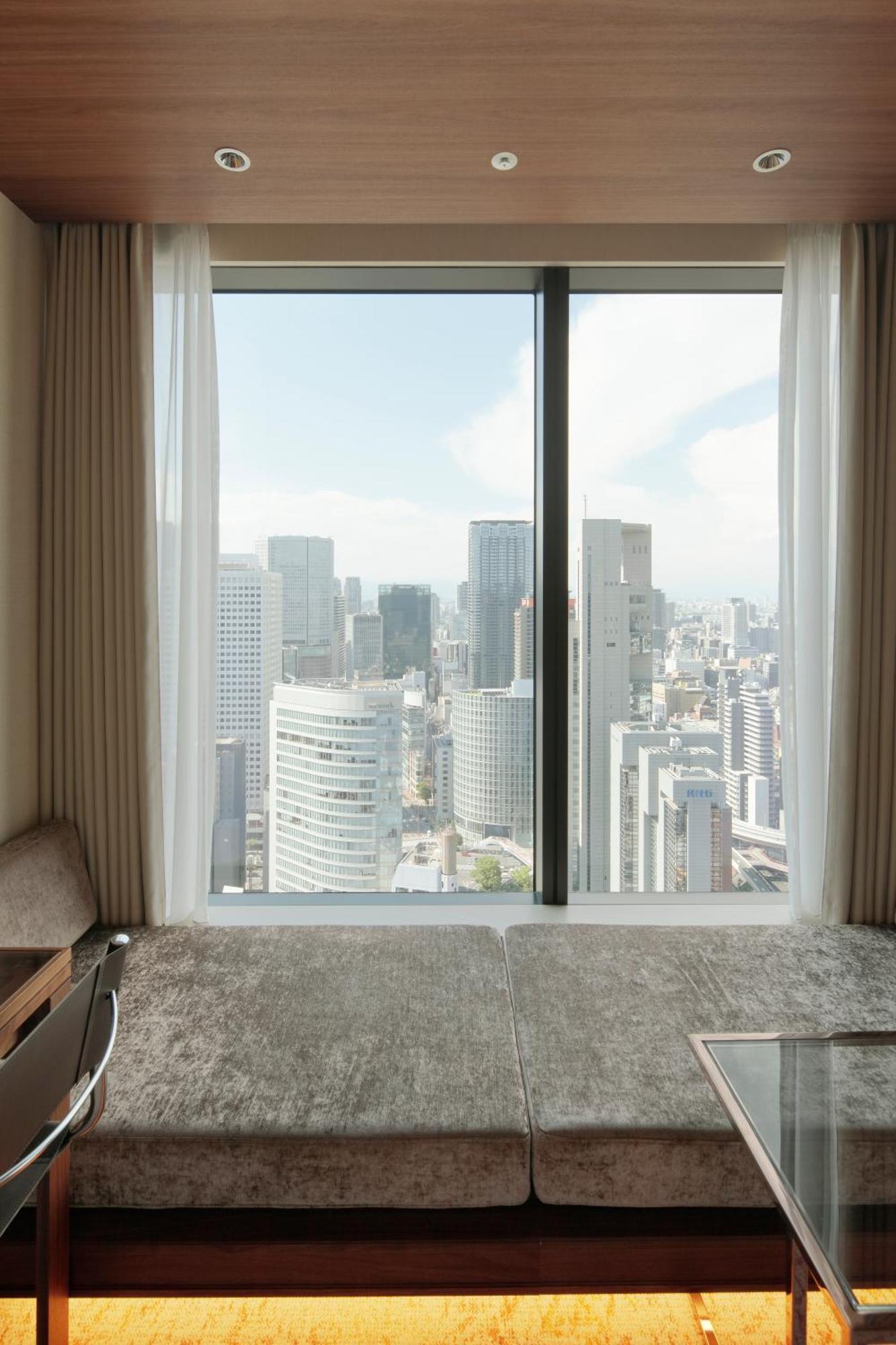 Candeo Hotels Osaka The Tower Phòng bức ảnh View from a room