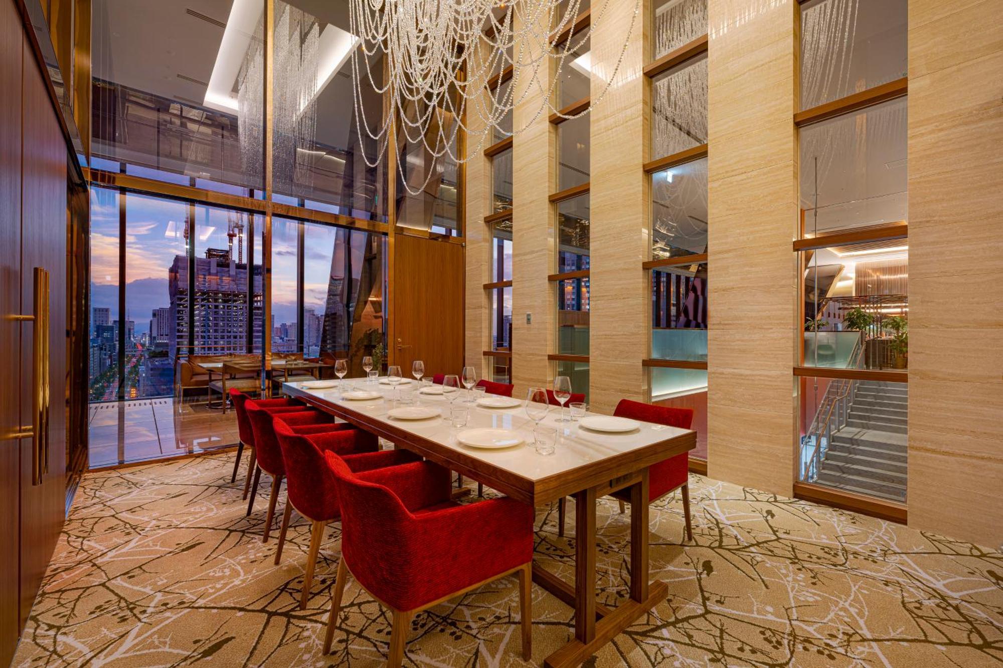 Candeo Hotels Osaka The Tower Ngoại thất bức ảnh The Club at The Landmark