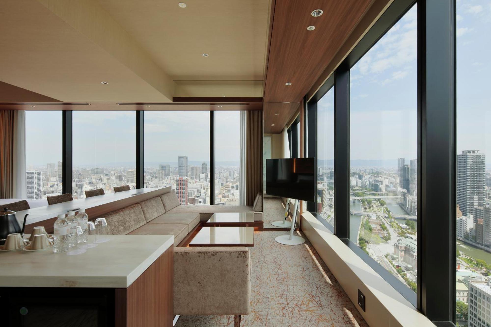 Candeo Hotels Osaka The Tower Ngoại thất bức ảnh Sky Bar